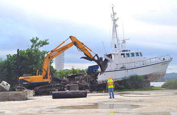 Demolition of Derelict Vessel at Seaplane Ramp